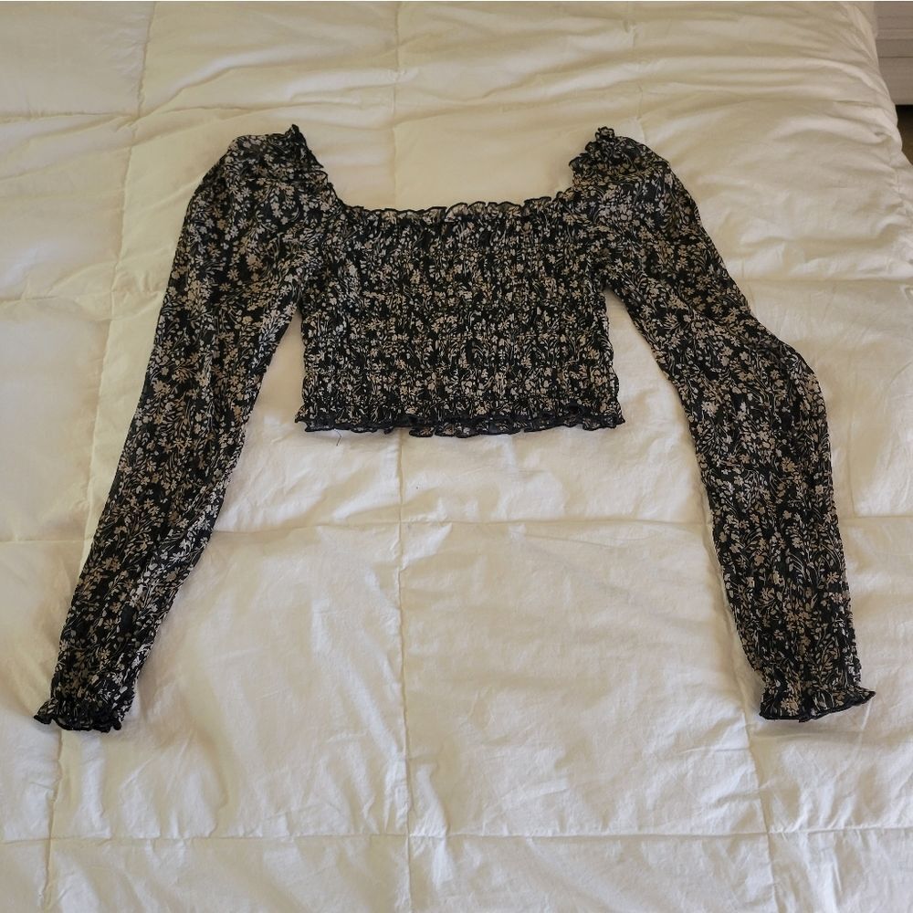 Socialite Smocked Floral Croped Top Medium